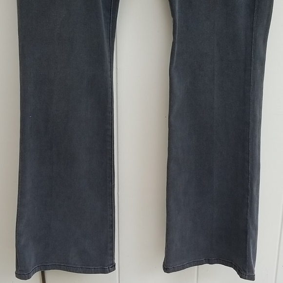 Cabi shadow slim jeans - Picture 2 of 7